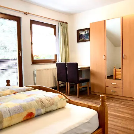 Haus Schroeer 아파트 쉬룬즈